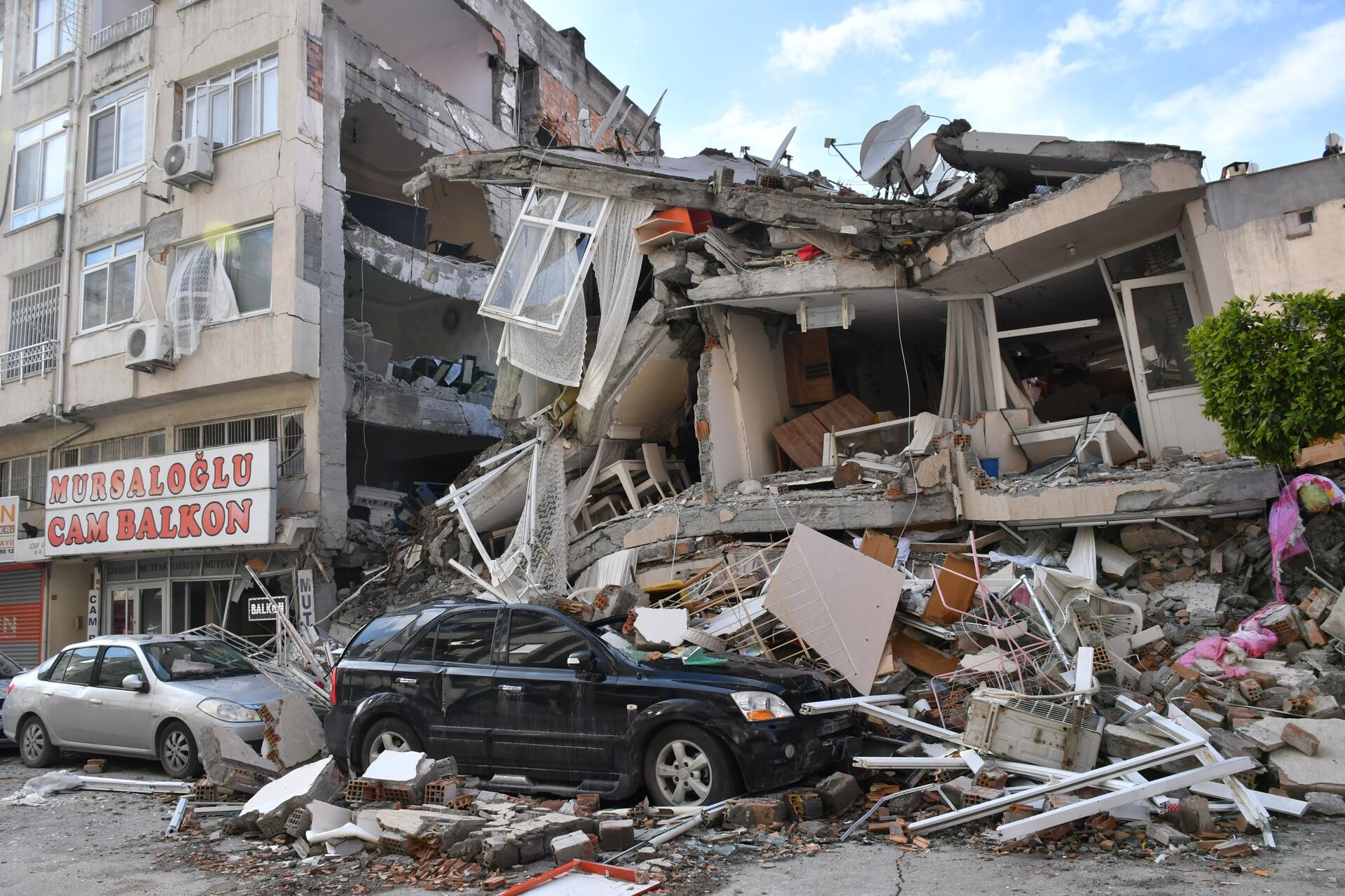Землетрясение в Турции: подсчитан ущерб от стихии