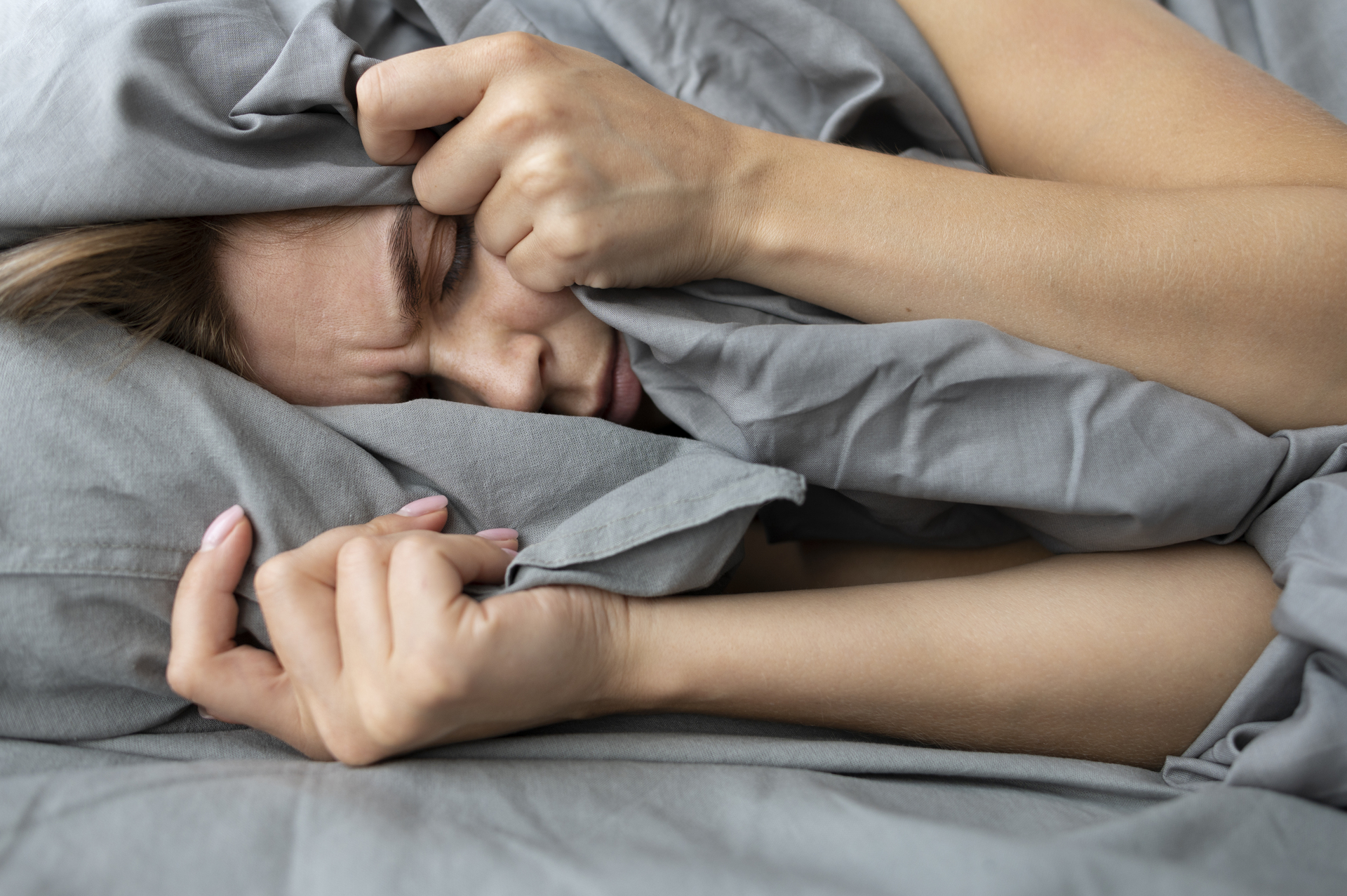 Невролог Гимранов: гормональный сбой и стресс могут быть причиной чуткого сна