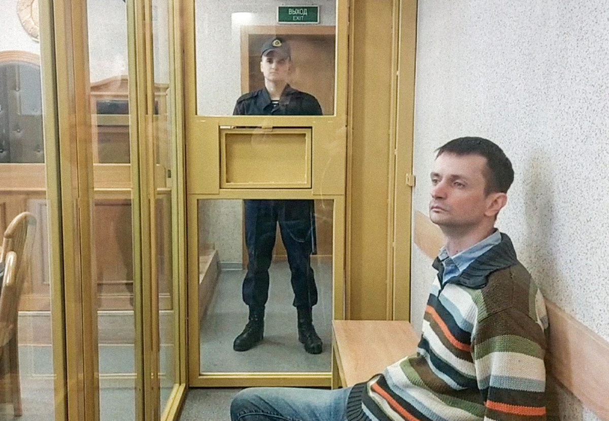 Минский суд приговорил экс-корреспондента КП в Беларуси Геннадия Можейко к трём годам колонии