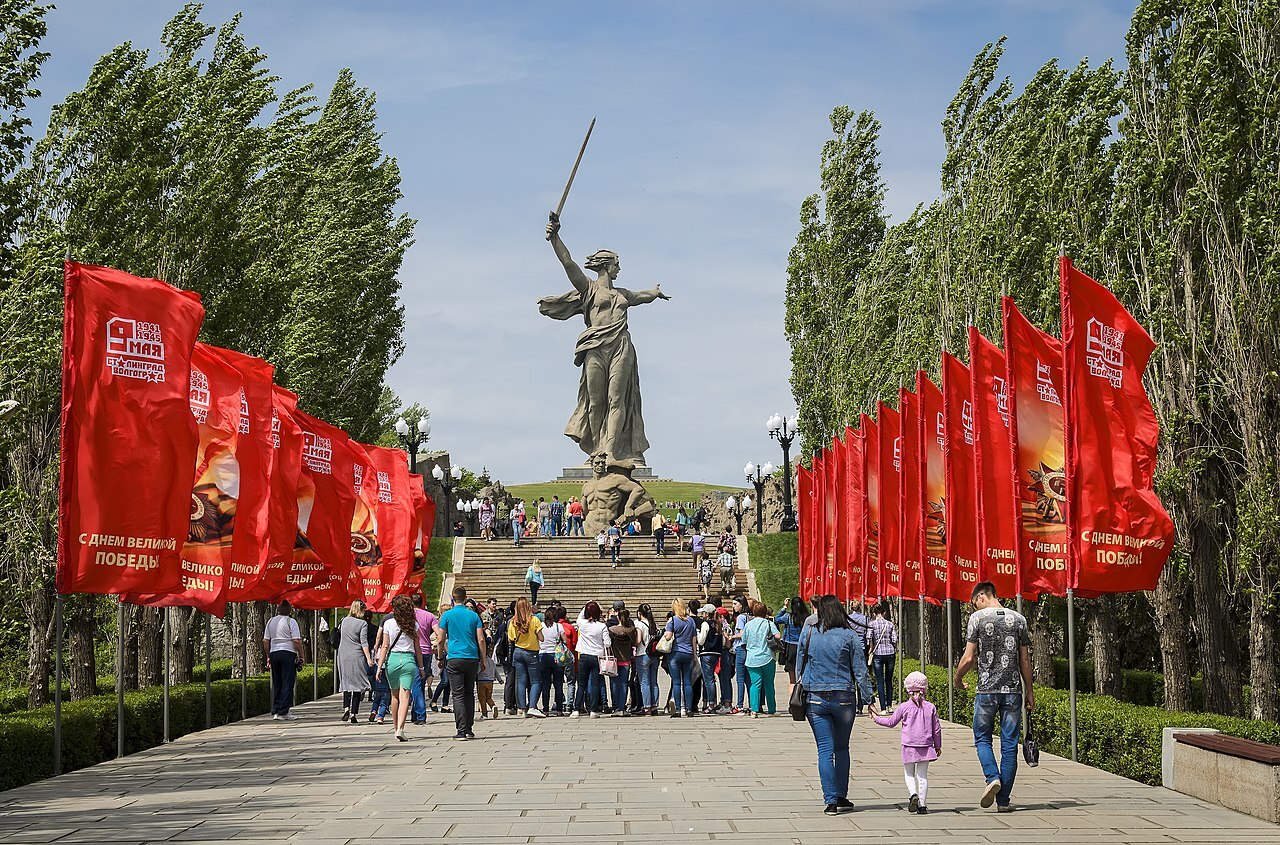 Волгоград снова пытаются переименовать в Сталинград. Встал вопрос о  референдуме — Секрет фирмы