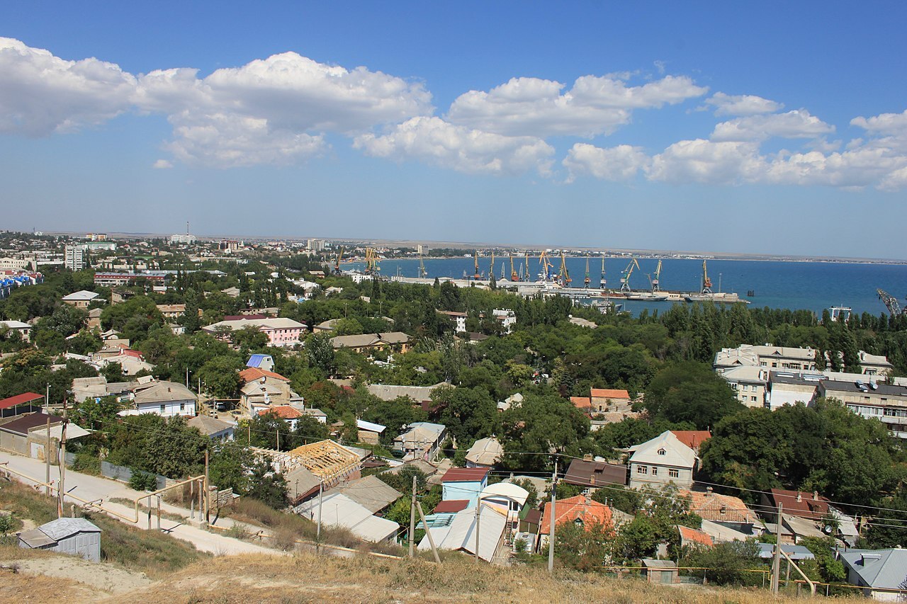 Над городом Феодосия в Крыму силы ПВО сбили украинскую ракету