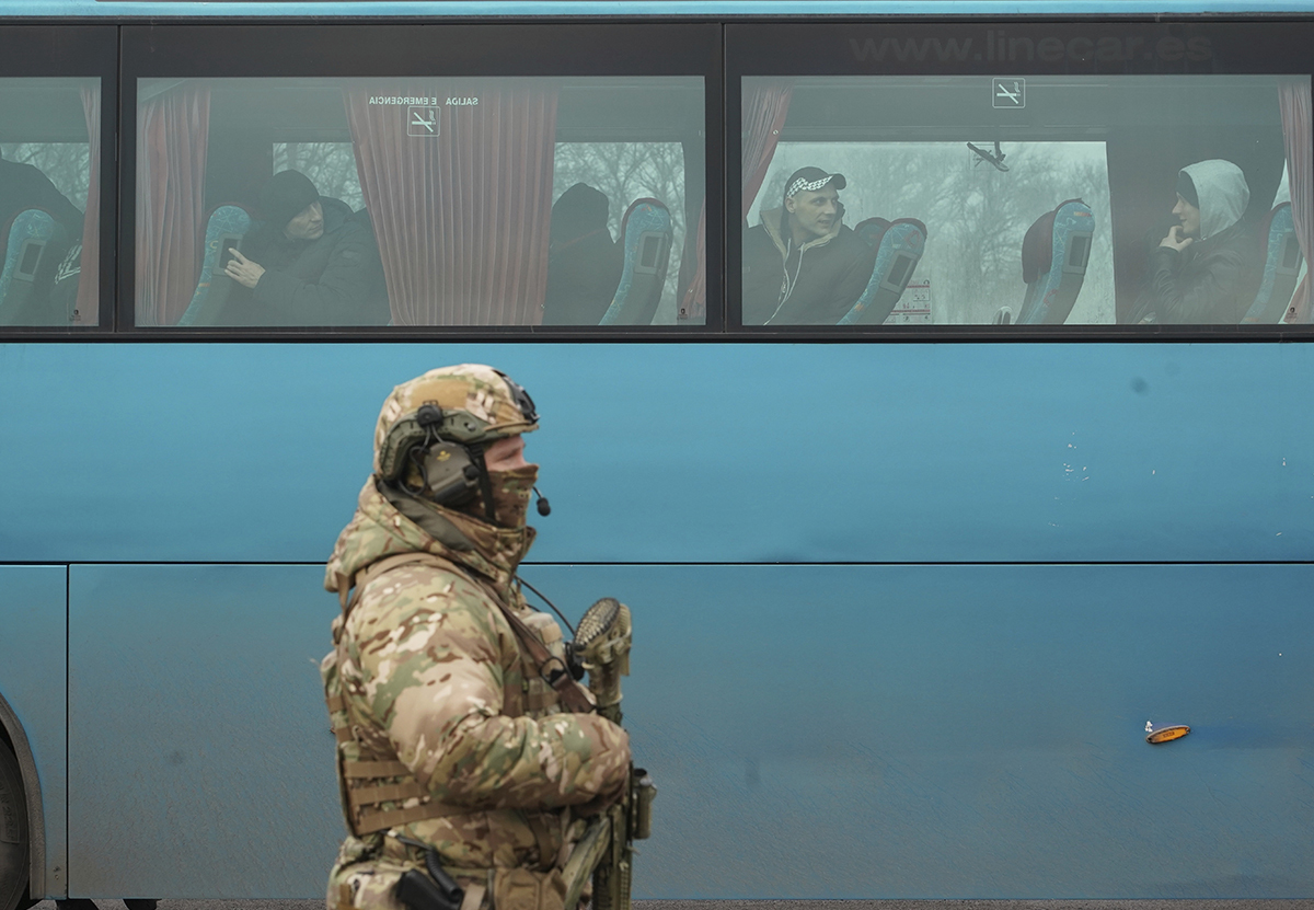 Минобороны РФ: 106 российских солдат удалось освободить из плена на Украине благодаря переговорам