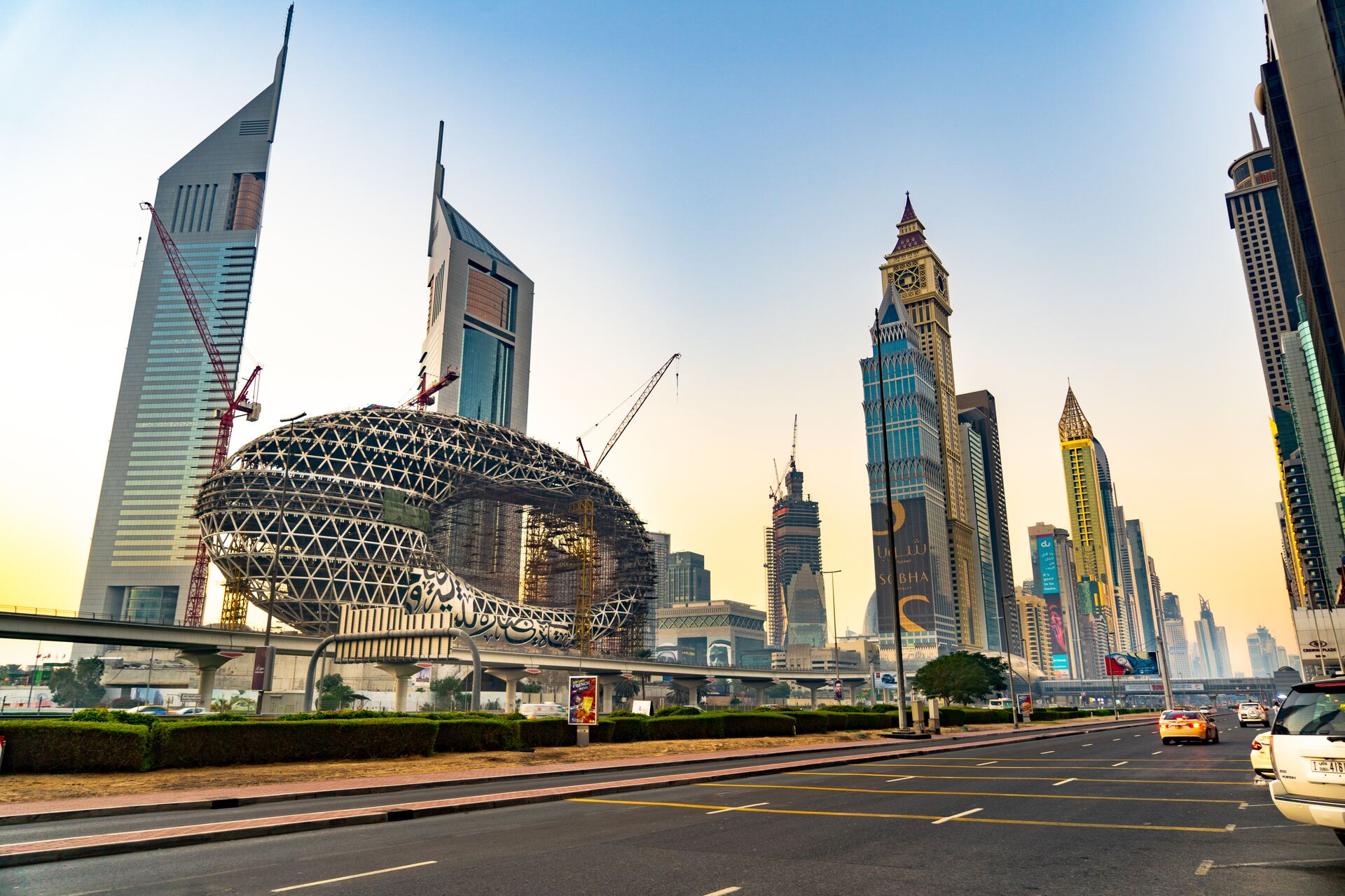 Forbes: один из крупнейших банков ОАЭ Emirates NBD стал блокировать инвестиционные счета россиян