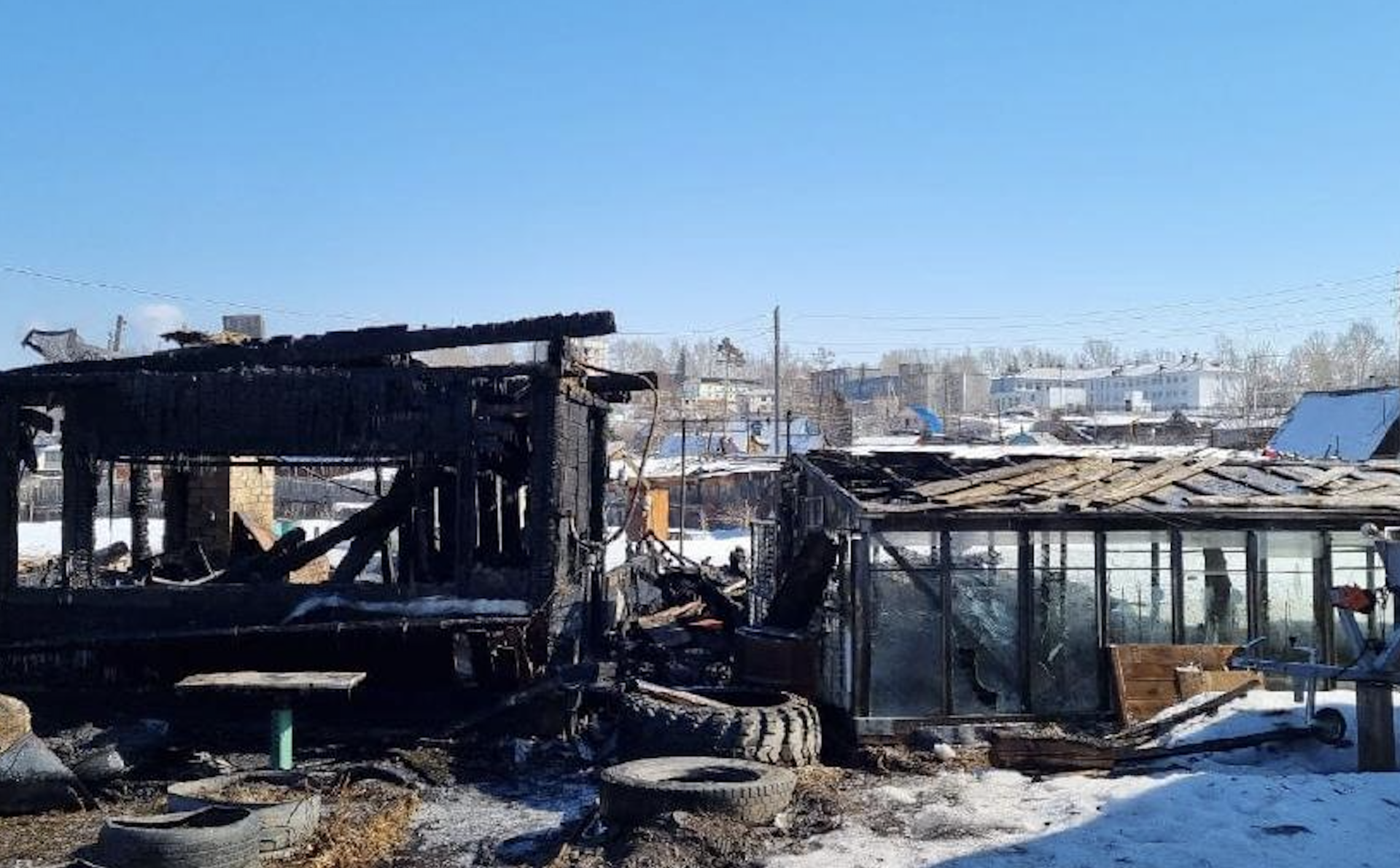 В Иркутской области при пожаре погибла семья из четырёх человек