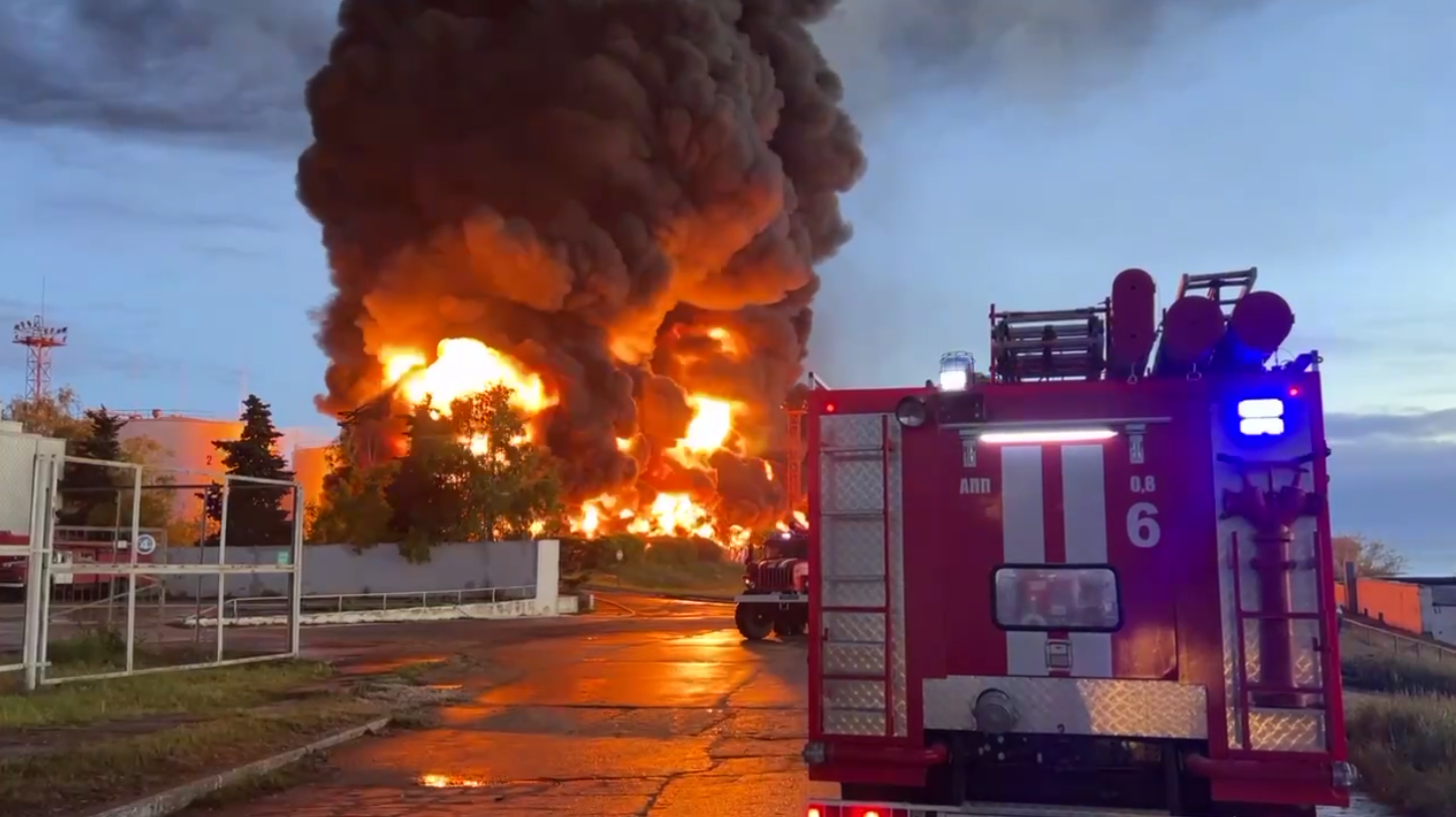 Пожару на нефтебазе в Севастополе присвоили 4-й ранг сложности