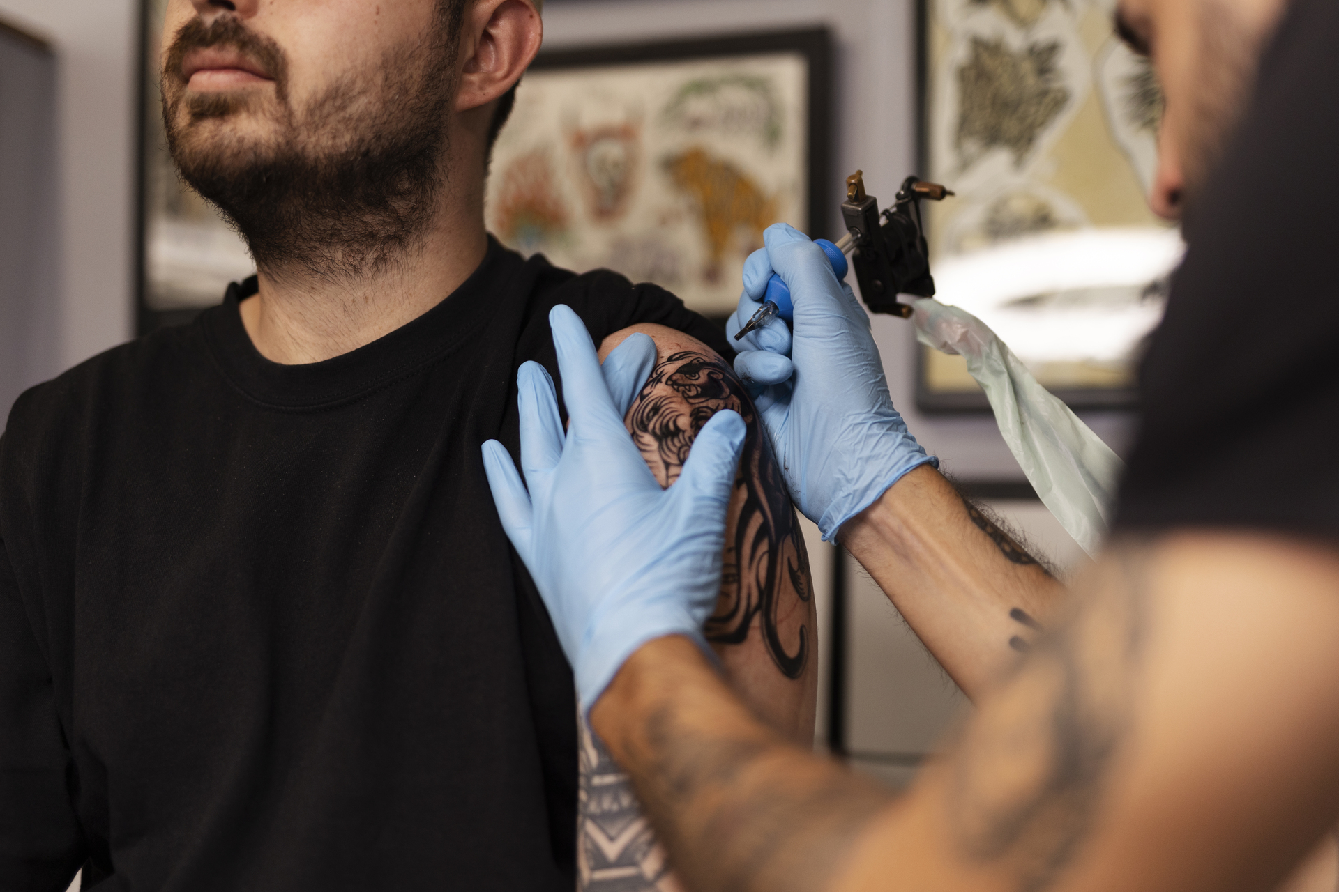 Доктор Мясников: татуировки могут стать причиной рака