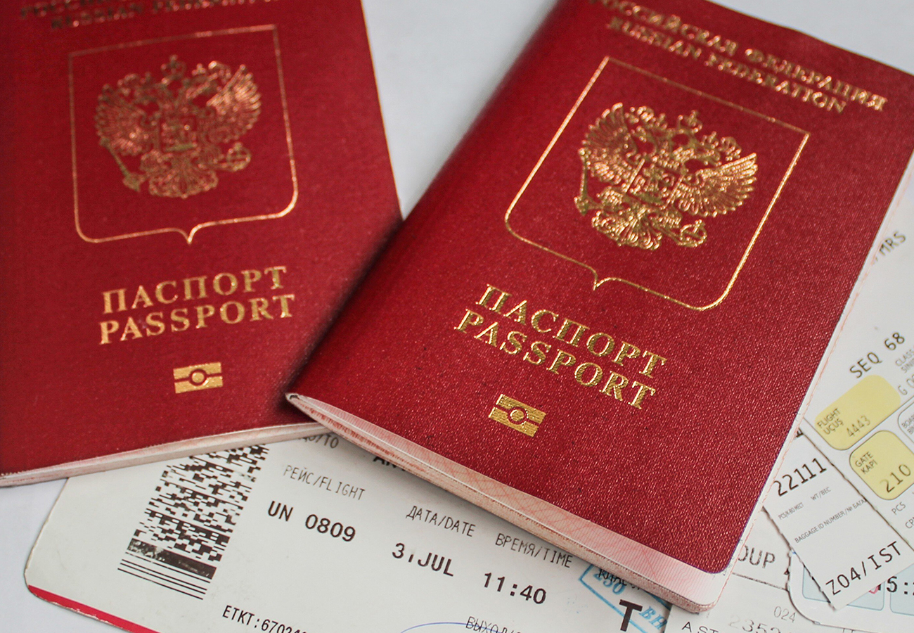 С 1 июня в России вновь начнут принимать заявления на биометрические загранпаспорта