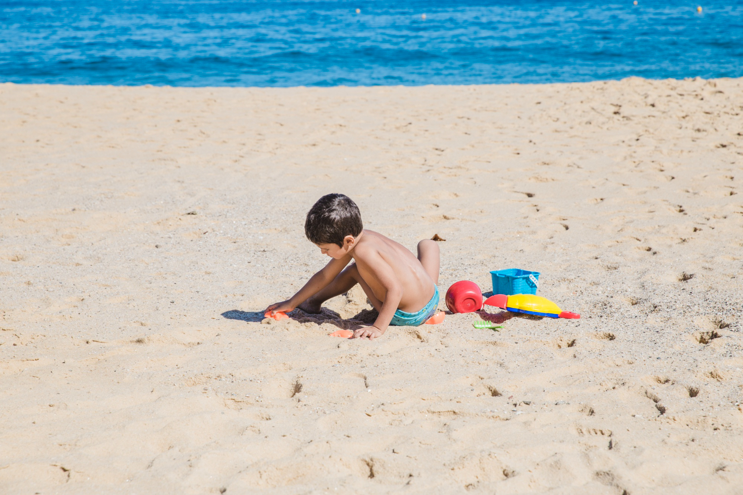 Нудисты мама сын на пляже: 1000 роликов найдено