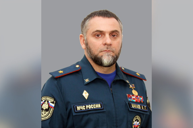 Известия: в Дагестане жёстко задержали главу МЧС Чечни Алихана Цакаева