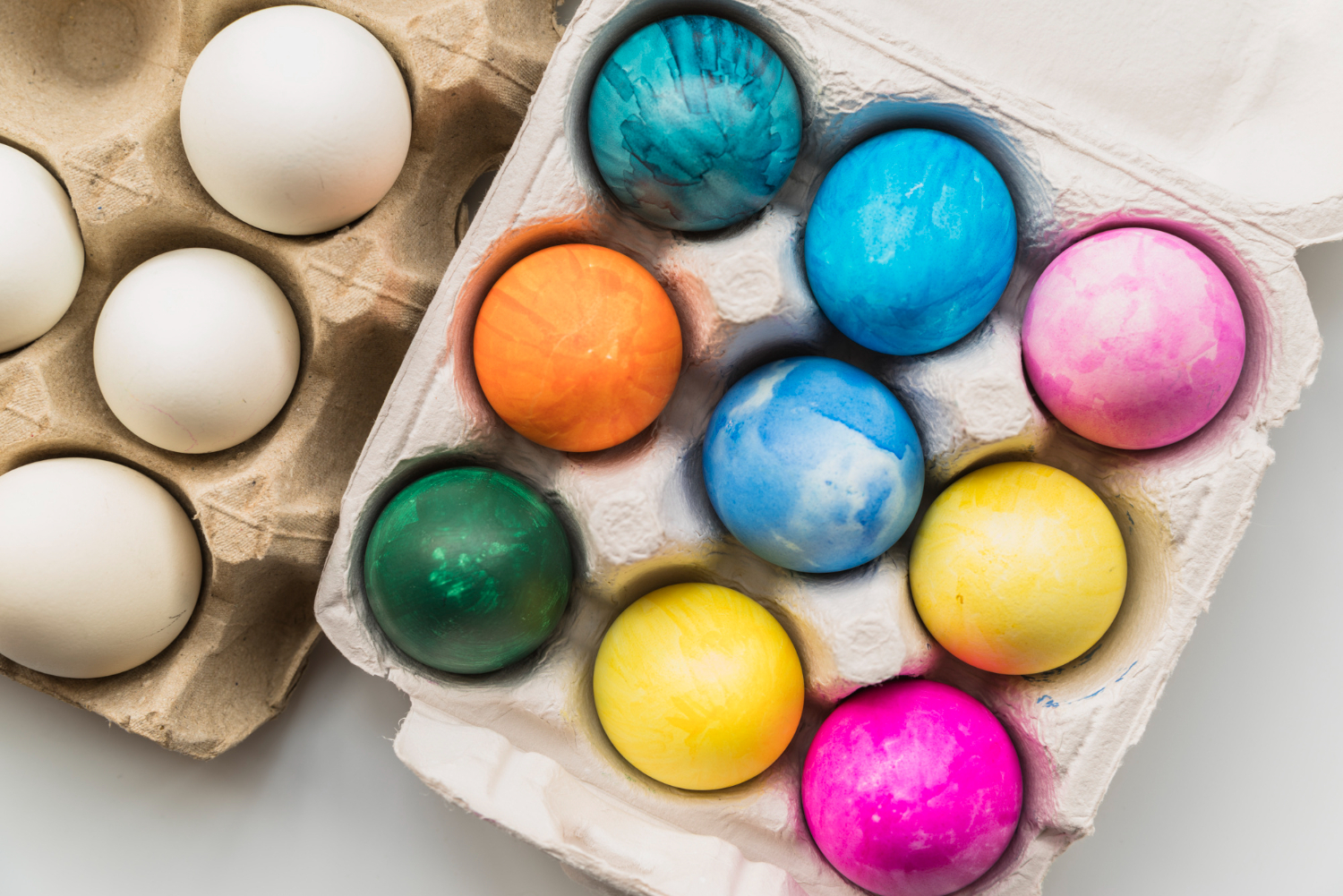 Врач Кутушов перечислил красители для яиц, провоцирующие сильную аллергию
