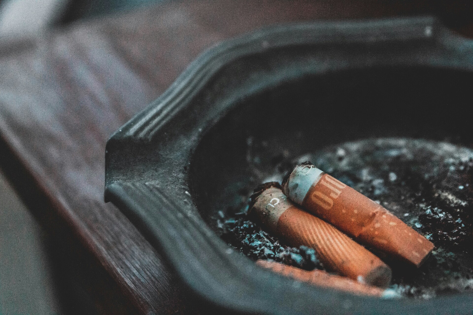 Нарколог Холдин: курение может уменьшить жизнь на 15 лет
