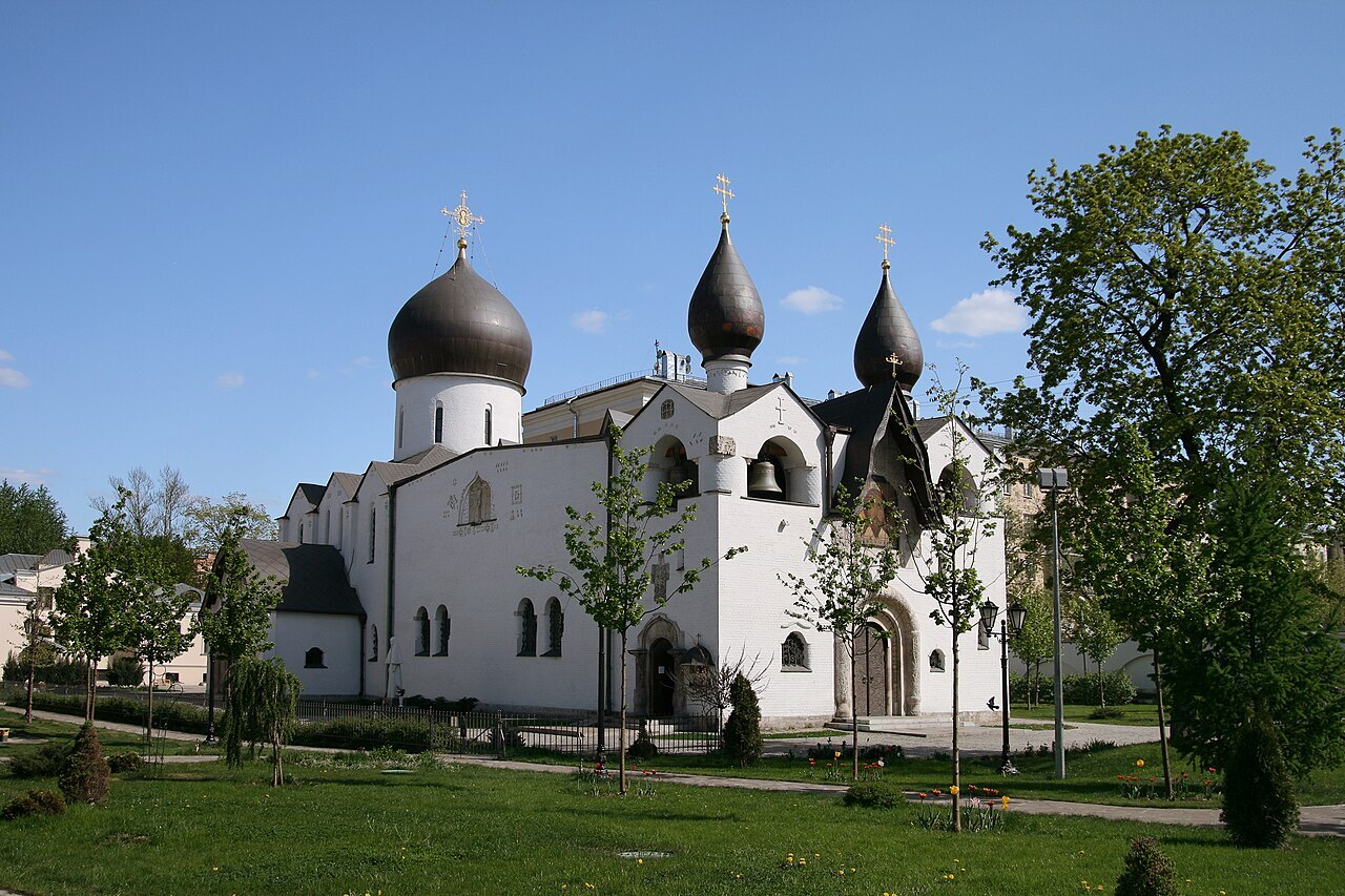Baza: в Москве со счетов монастыря пропало более 26 млн рублей