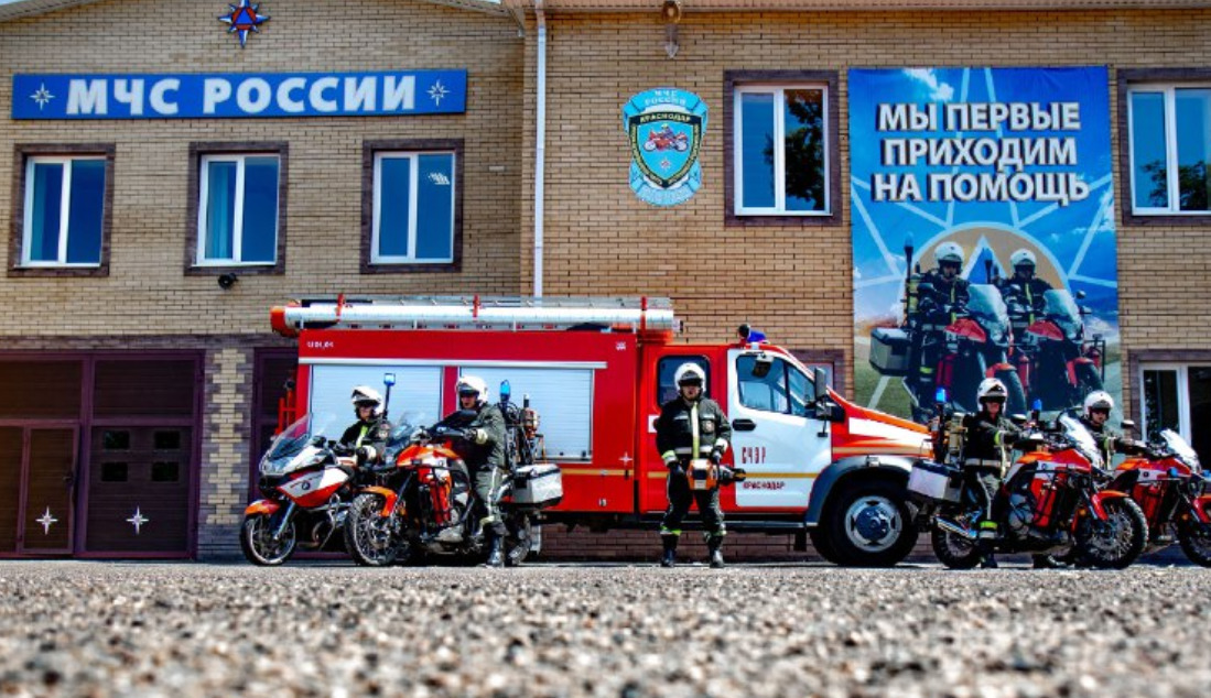 МЧС Краснодарского края: на турбазе под Новороссийском началась эвакуация туристов