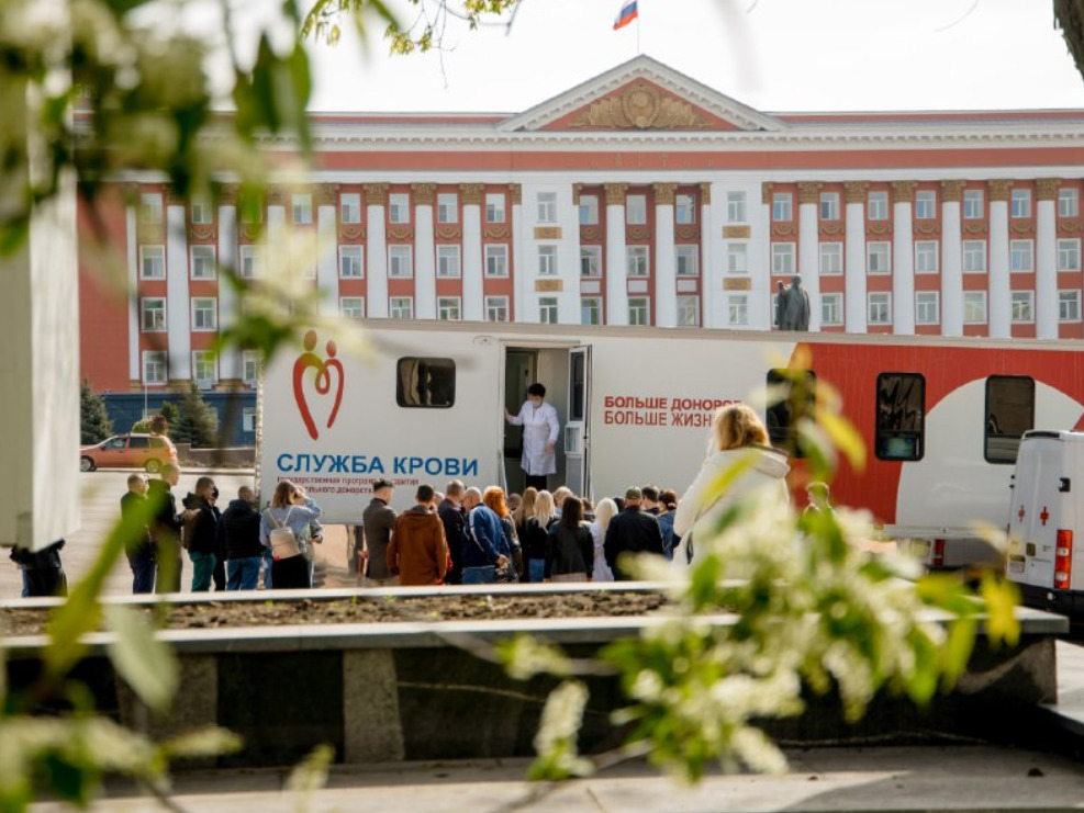 Губернатор Смирнов призвал курян сдавать кровь для помощи пострадавшим из-за атак ВСУ