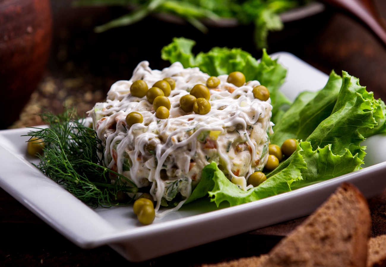 Врач Сережина: оливье может навредить людям с заболеваниями печени