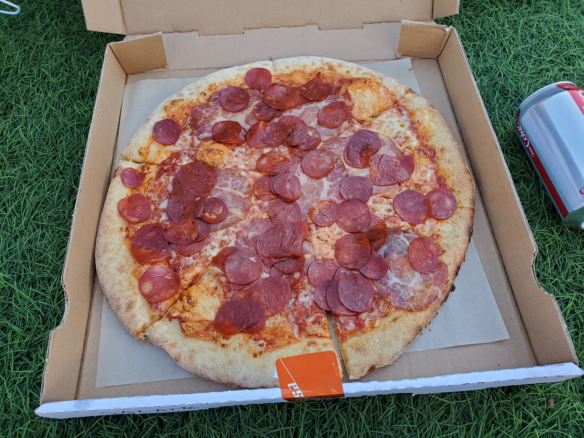 Роскачество: Додо пицца и Папа Джонс используют поддельный сыр