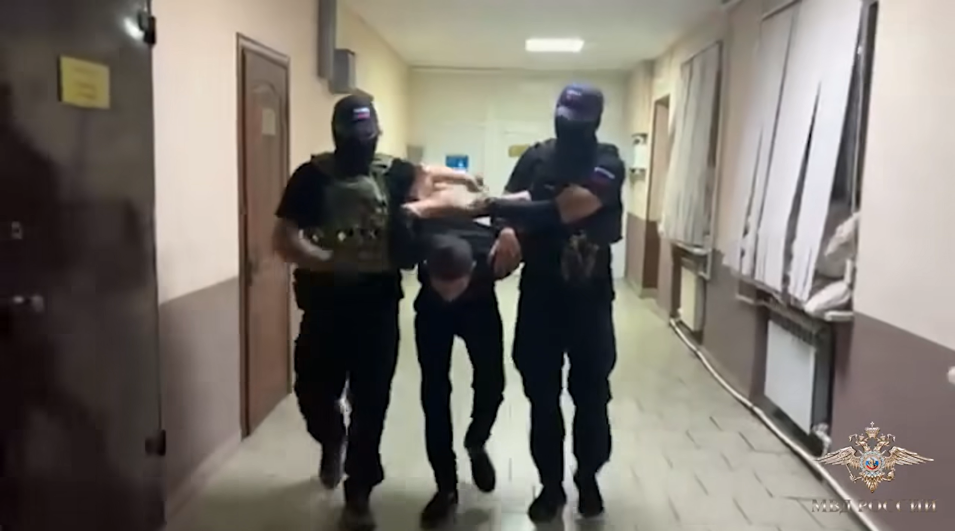 В Ростовской области задержан первый пособник мошенников из мессенджера Max