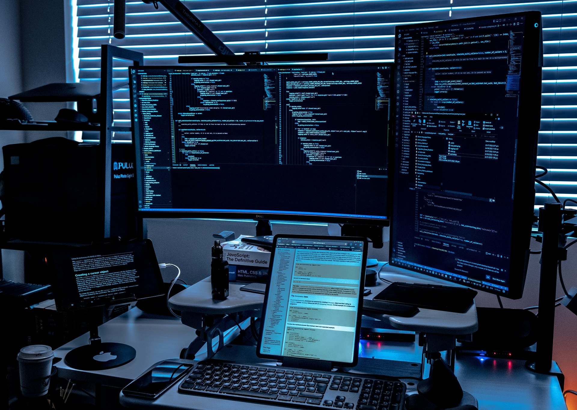 Российские хакеры взломали ресурсы четырёх финансирующих ВСУ фондов