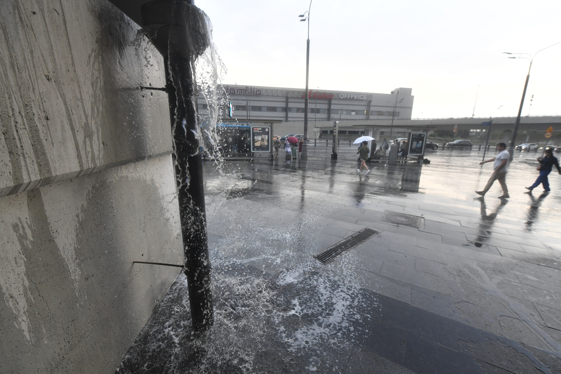 На регионы России обрушатся сильные ливни из-за балканского циклона