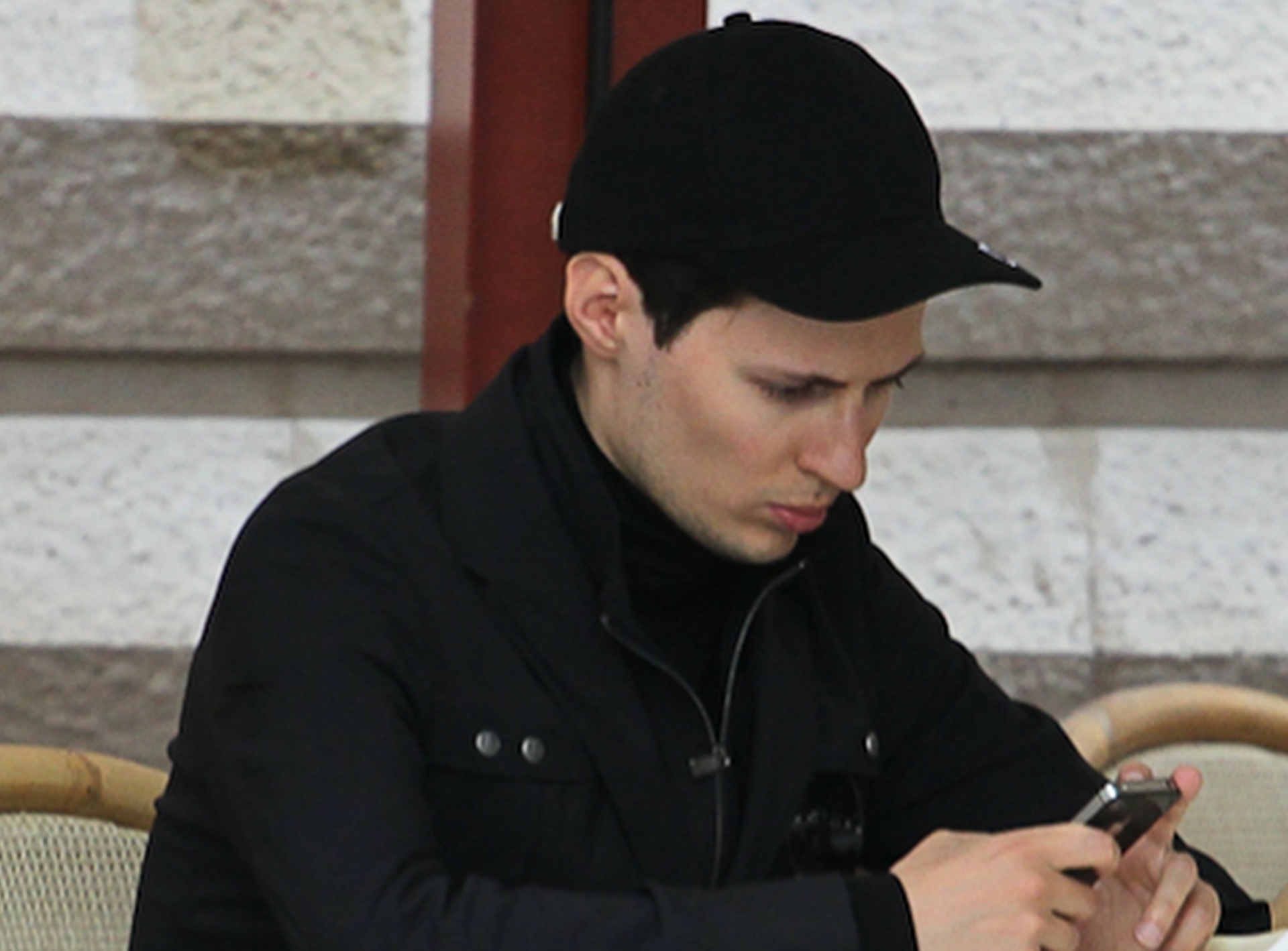 Павел Дуров отказался праздновать день рождения из-за угроз свободному интернету