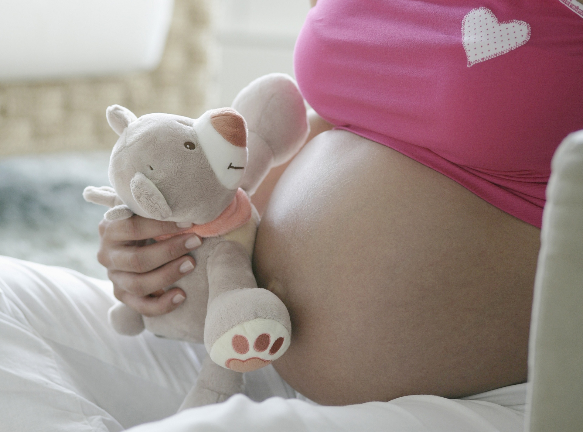 В Самарской области до 200 000 руб. подняли выплаты беременным студенткам