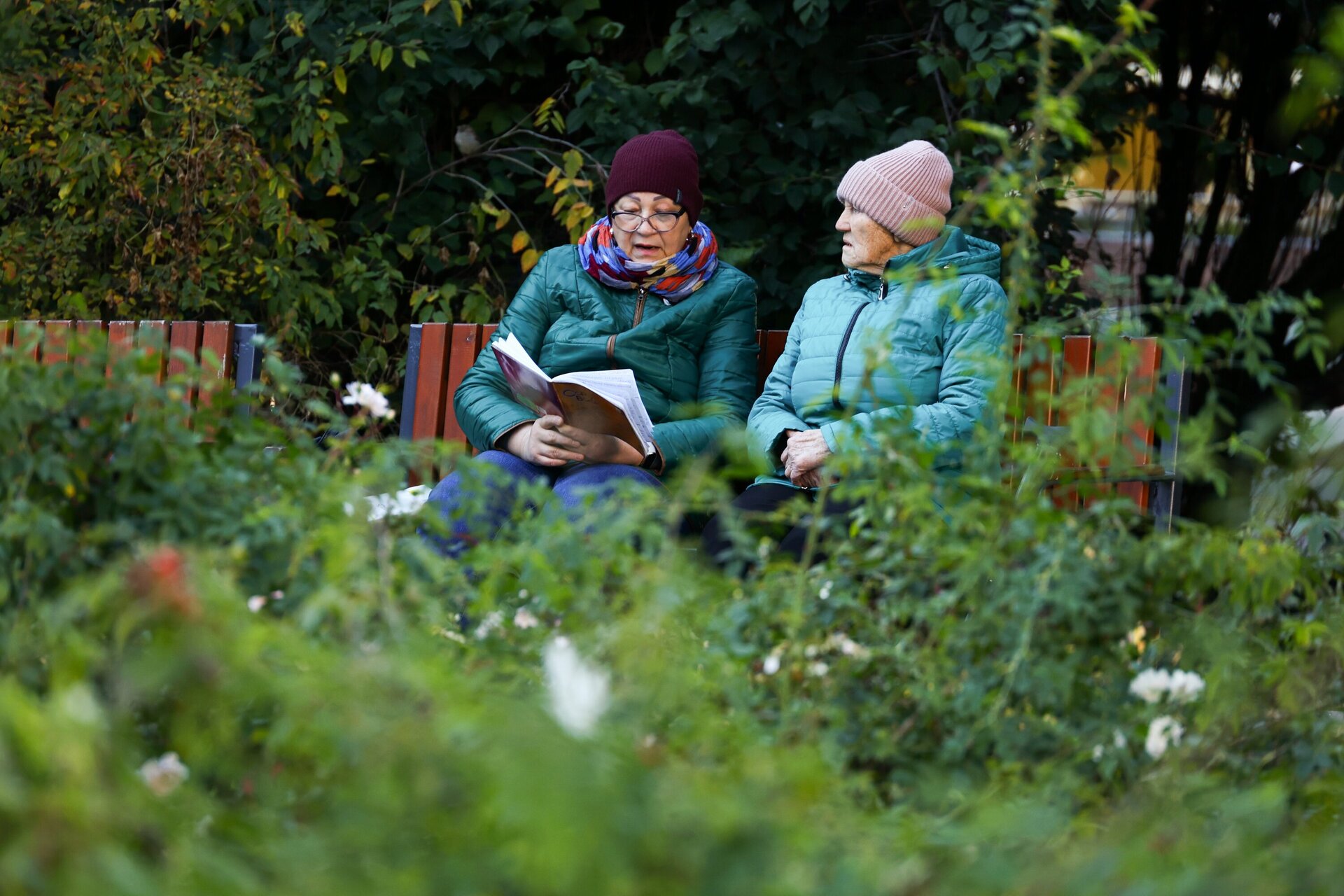 Женщин в России на 10 млн больше чем мужчин. Их средний возраст, рост и вес назвали в Росстате