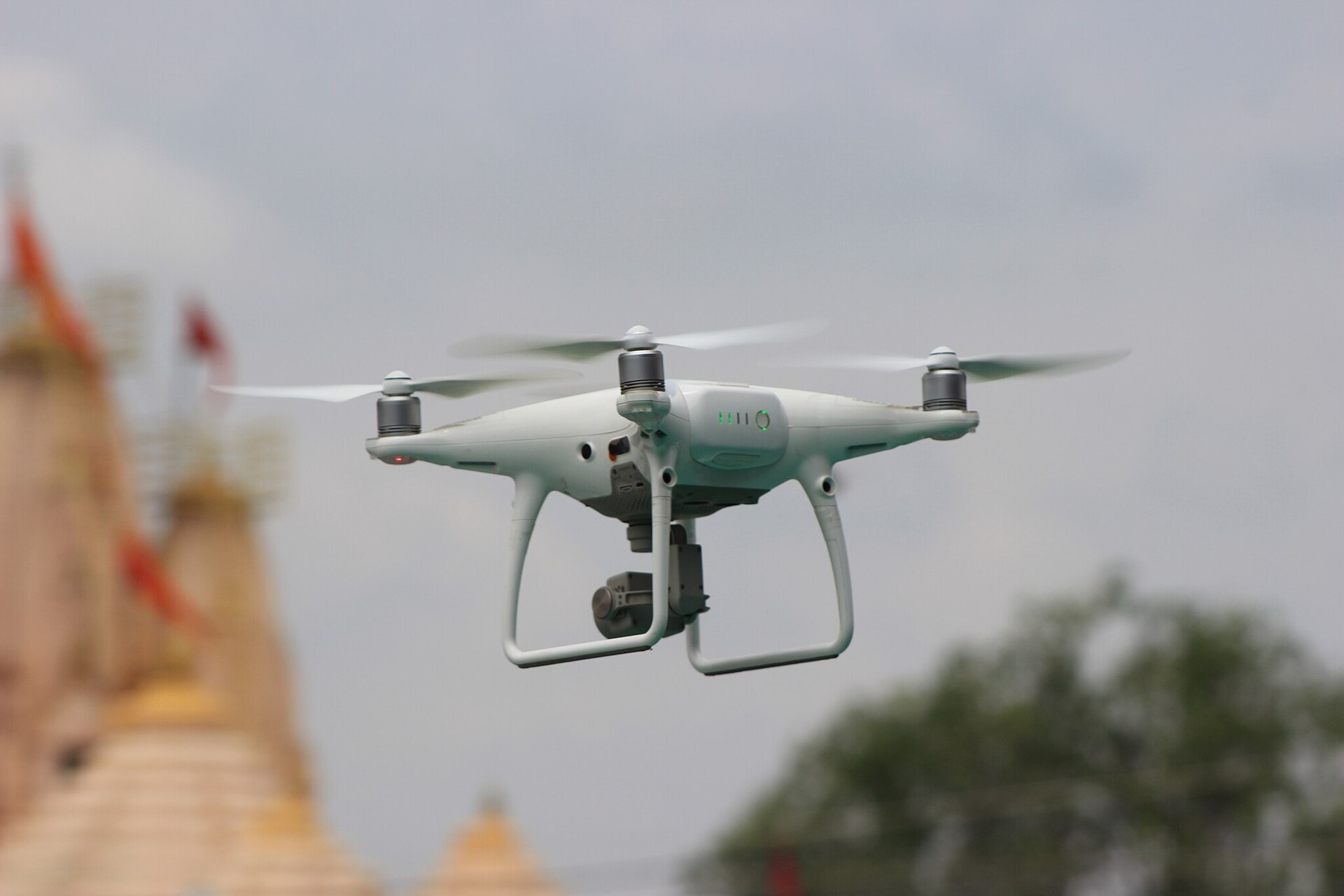 Атака БПЛА и взрыв в жилом доме: что произошло в Каспийске в ночь на 1 декабря