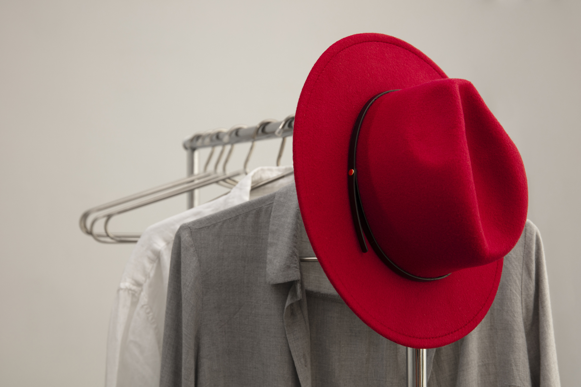 Топ-менеджер взыскала с химчистки 300 тысяч рублей за испорченное платье. Но есть нюанс