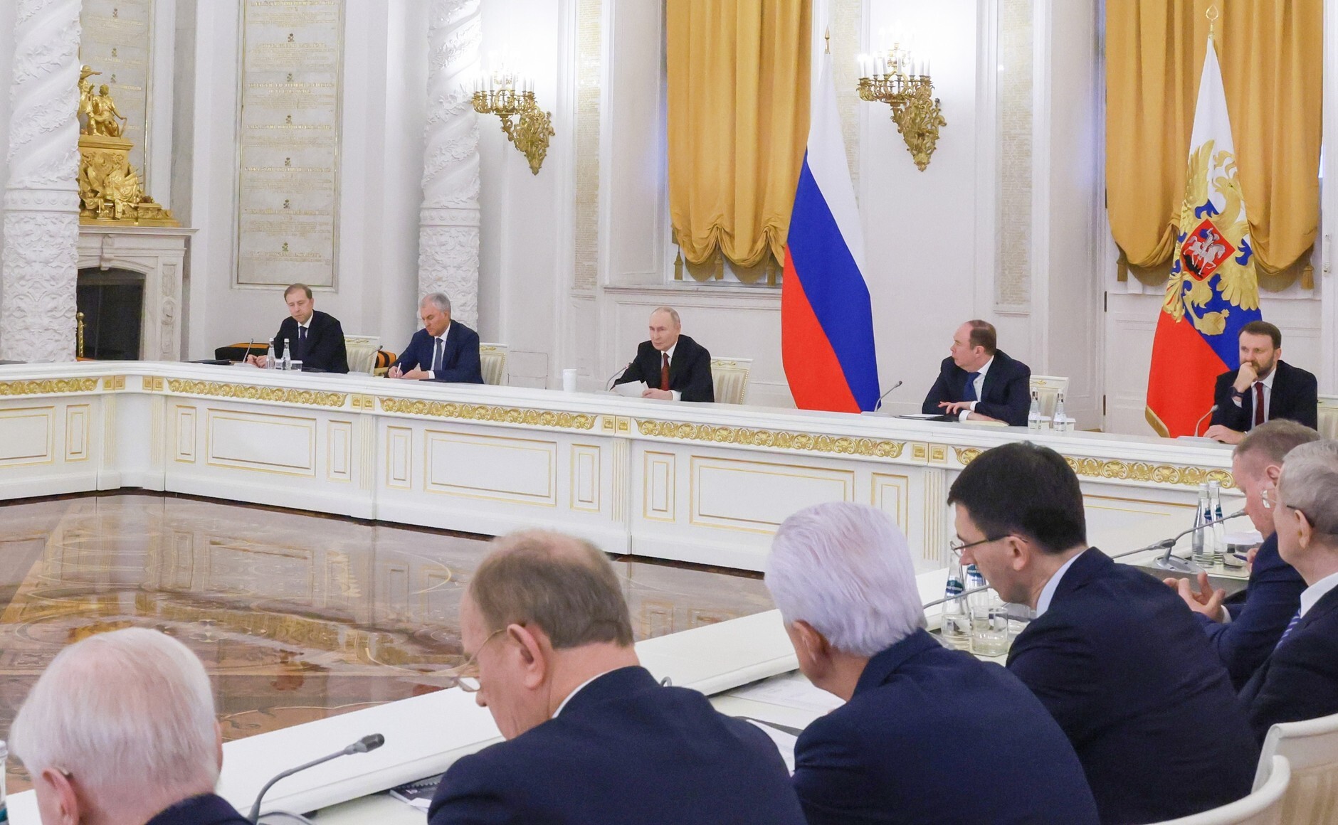 Нельзя жить по старинке. Путин назвал сферы, в которых ИИ заменит людей