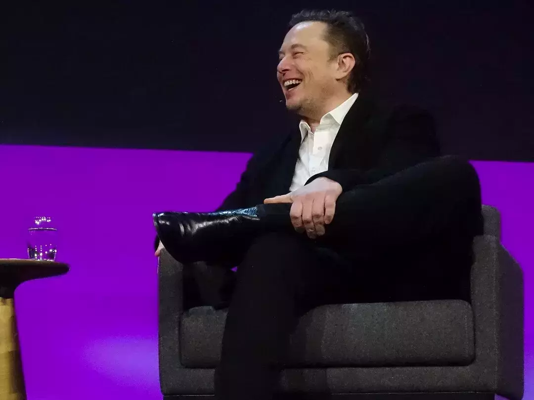 Состояние Илона Маска обвалилось после сообщений о сокращениях в Tesla —  Секрет фирмы