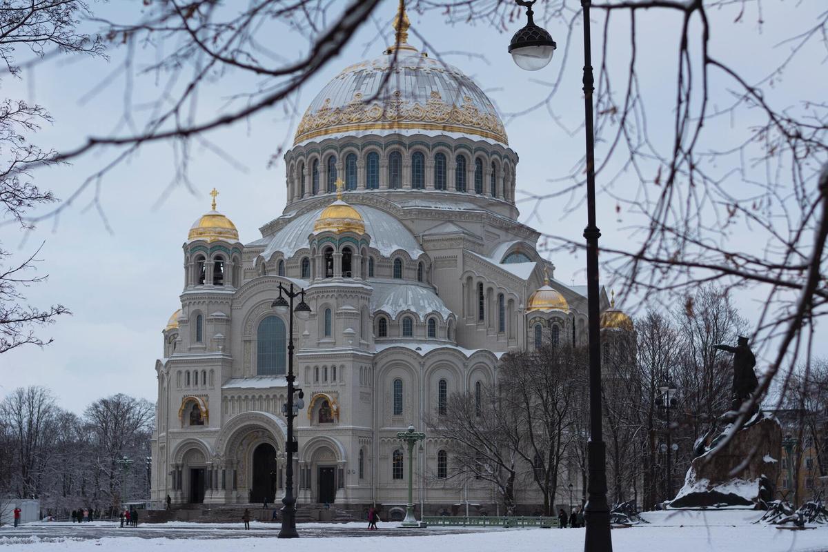 Помогаем, но не одалживаем. Россиянам рассказали, чем стоит заняться в  Святки — Секрет фирмы