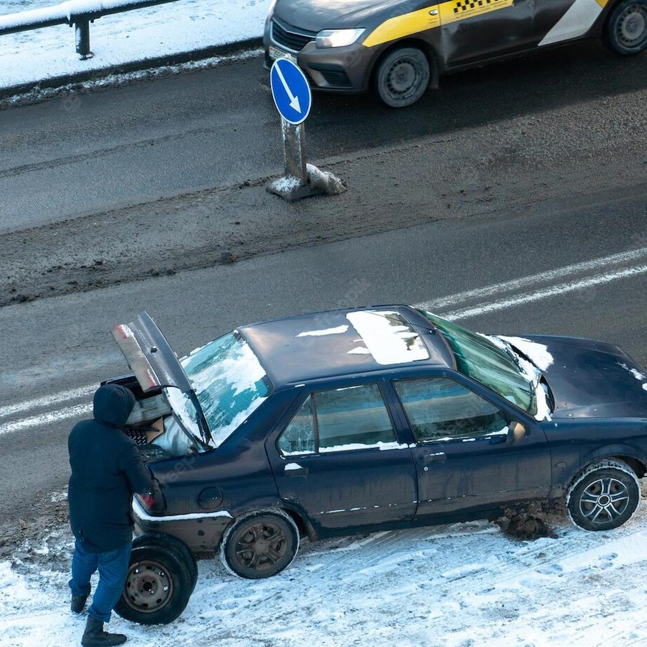 Хватит терпеть. Юрист рассказал, что делать, если из-за снега вы повредили  машину — Секрет фирмы