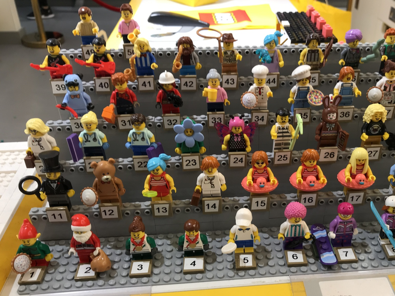 В России начали закрываться магазины с конструкторами Lego — Секрет фирмы