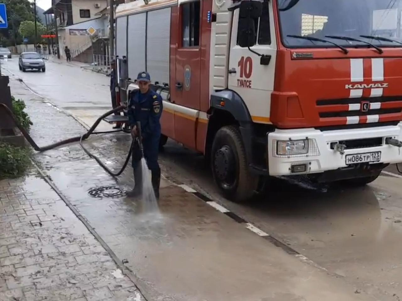 Погода в Туапсе: что происходит в городе и посёлках после потопа — Секрет  фирмы