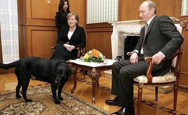 Владимир Путин и Ангела Меркель на встрече в Сочи 21 января 2007 года.