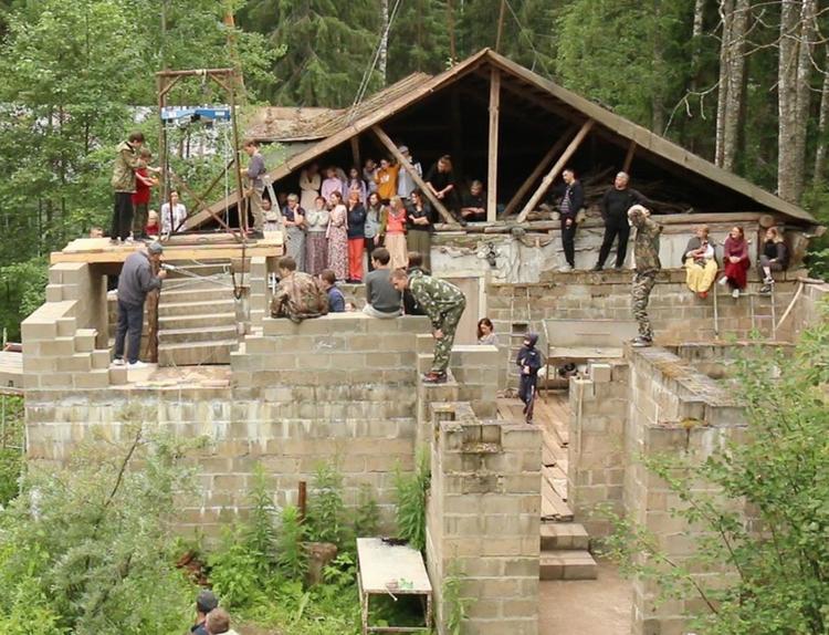 Лидер скандальной российской секты стал торговать вебинарами и мясом. Как он живёт на свободе