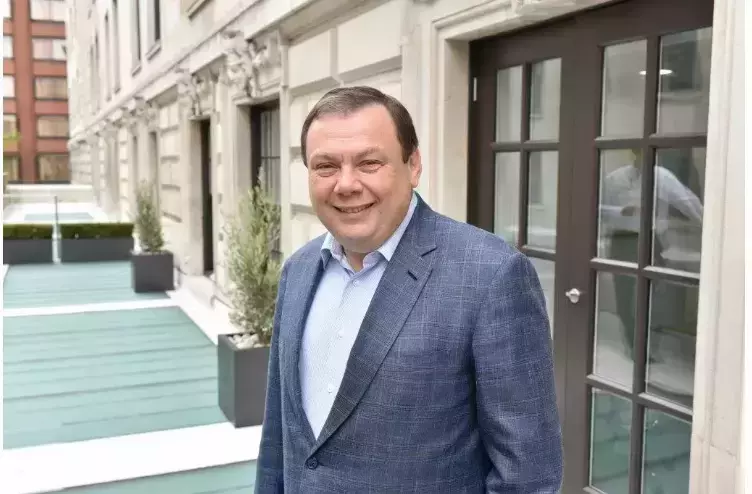 Стало известно о желании российского банкира пожертвовать Украине $1 млрд