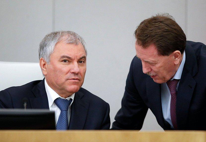 Депутатам собираются повысить зарплаты, чтобы они «лучше работали»