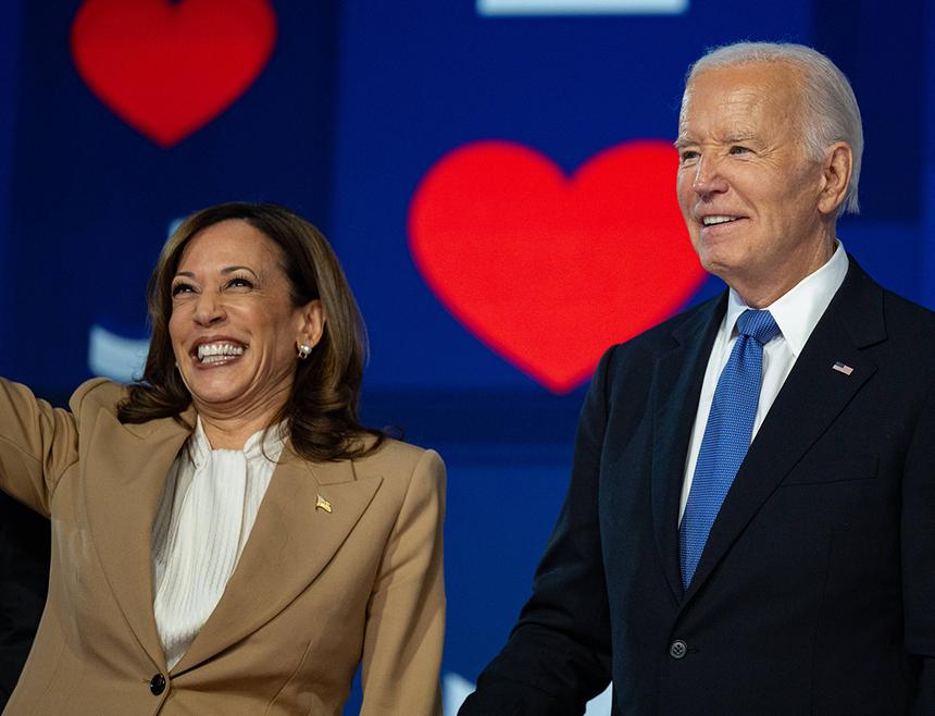 Джо Байден и Камала Харрис после выступления президента Байдена на Национальном съезде Демократической партии, 2024 год