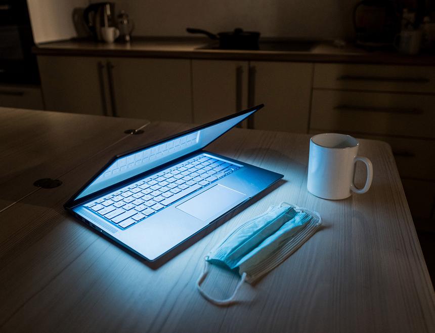 Что такое удалённая (дистанционная) работа и чем она отличается от гибридной. Объясняем простыми словами