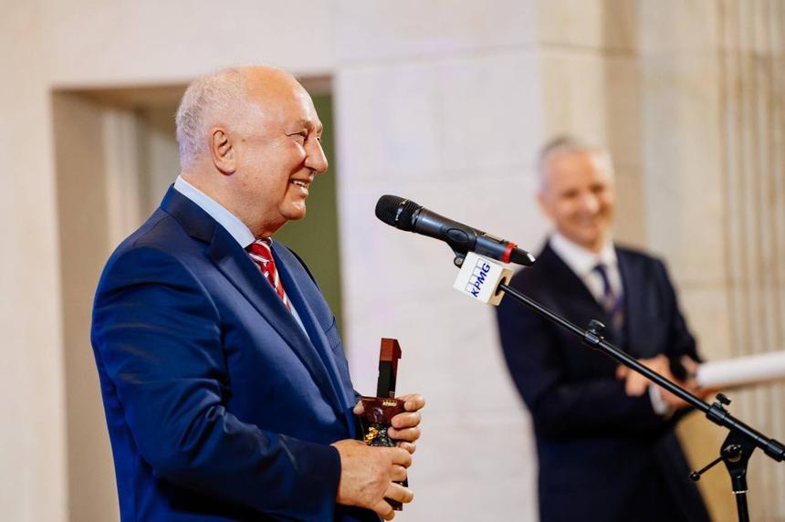 Сергей Скуратов имеет ряд государственных наград