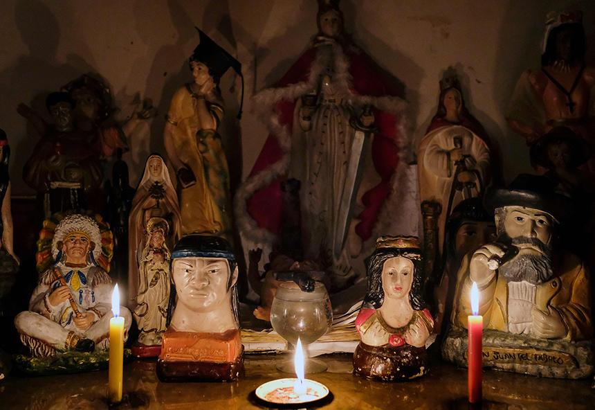 Венесуэльцы обращаются к альтернативным методам лечения и использованию трав для облегчения болезненных состояний из-за отсутствия или высокой стоимости лекарств, 2018 год