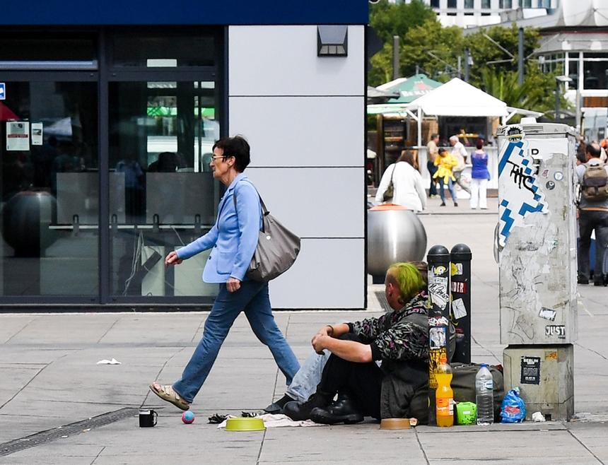 Кто такие маргиналы и как им живётся. Объясняем простыми словами