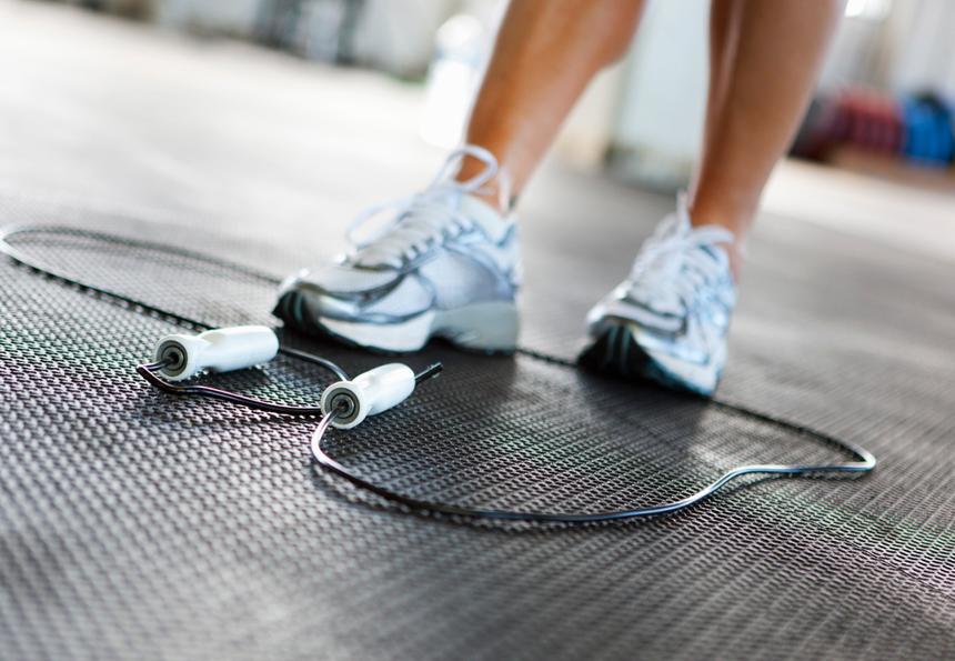 Челленджи опасны. Россияне массово увлеклись скакалками: как правильно прыгать, чтобы не навредить себе