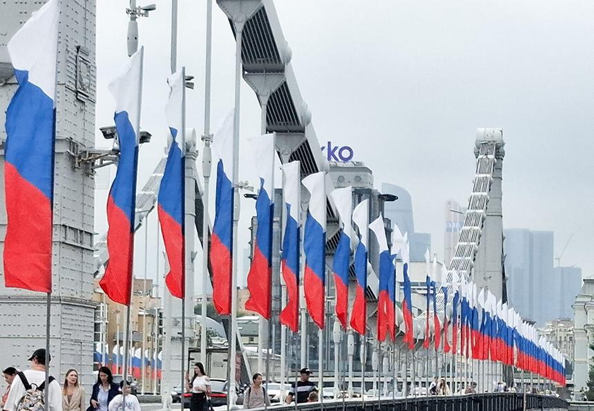 В регионах запретят продажу алкоголя 12 июня. Где ввели ограничения на День России