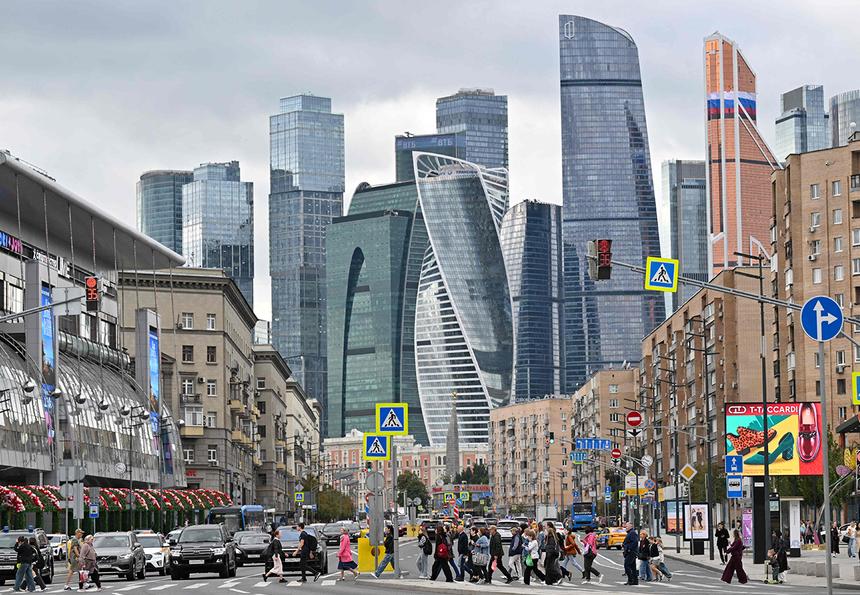 Полегче на спуске: почему Центробанк притормозит со снижением ключевой ставки