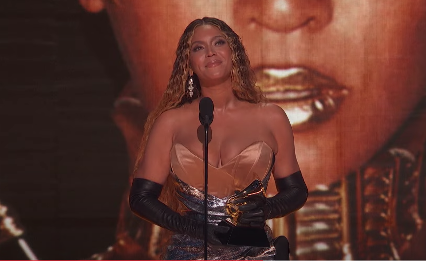 Бейонсе на вручении «Грэмми» в 2023-м