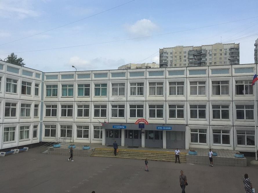 В Екатеринбурге эвакуировали более 90 школ из-за сообщений о минировании