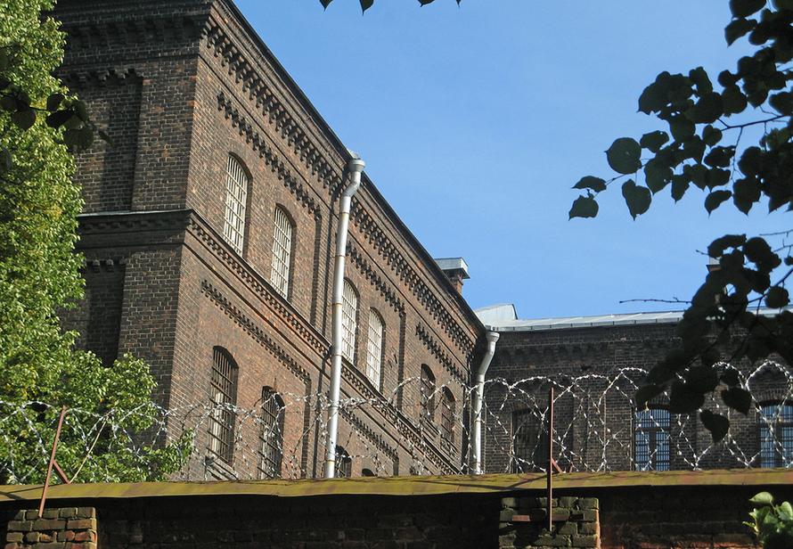 Шестеро россиян стали обвиняемыми по делу о пытках в тюремной больнице