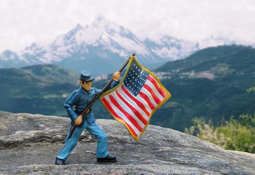 Известный американский историк предупредил о риске развала США